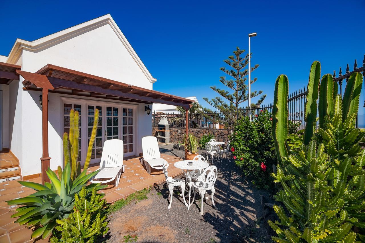 Villa Tias Exterior photo