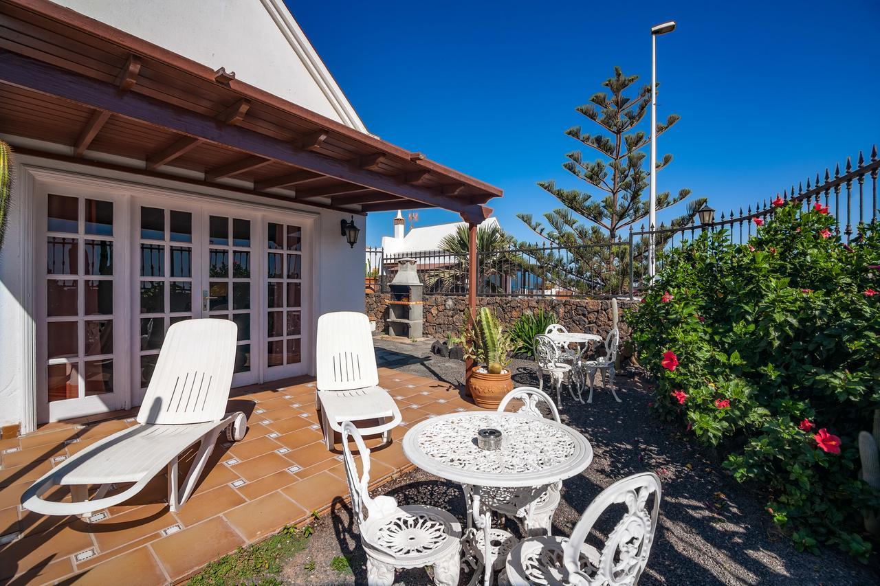 Villa Tias Exterior photo