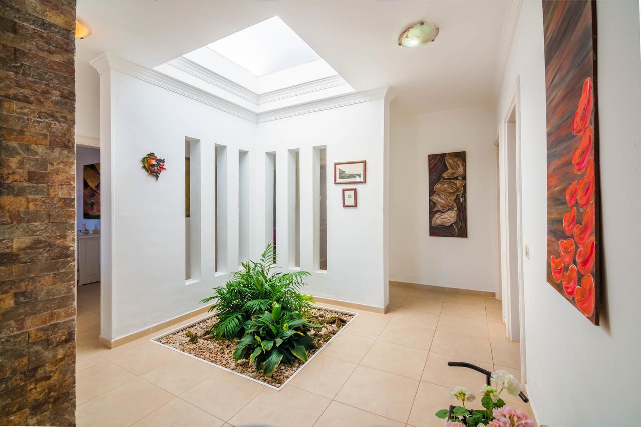 Villa Tias Exterior photo